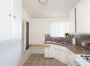 1120 E Villa St APT 4, Pasadena, CA 91106