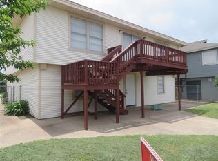 300 Ling St, Bayou Vista, TX 77563