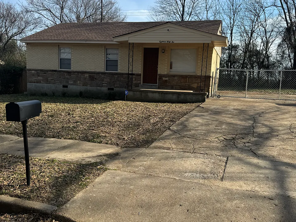 1841 Wendy Dr