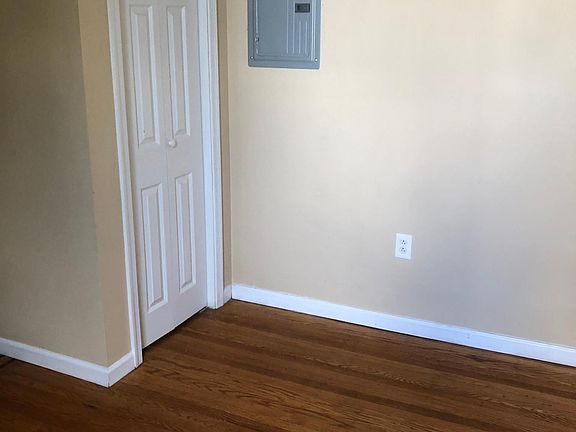 5th image of 347 Snyder Ave #2