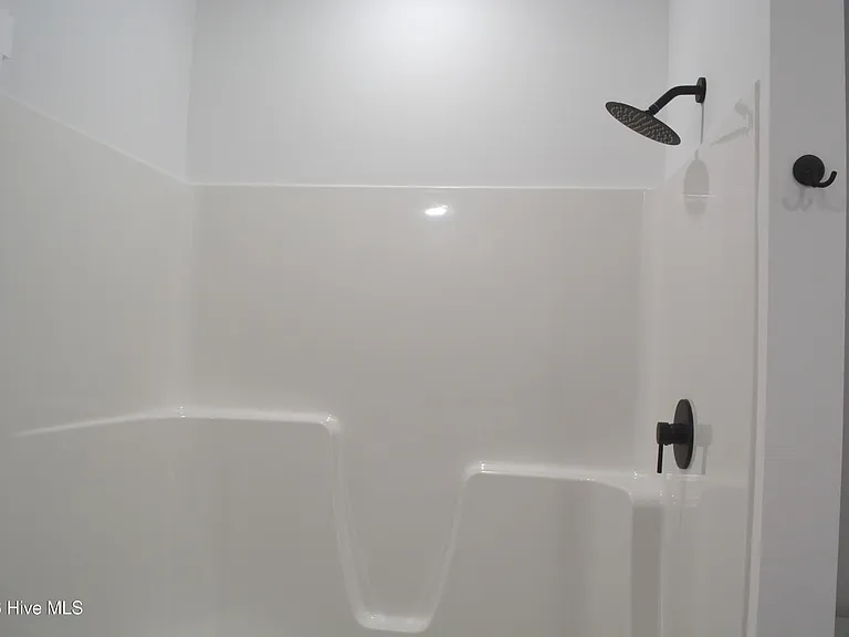 834 Greenwood Ct — Photo 18