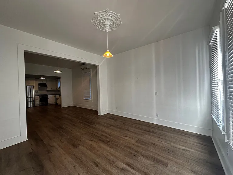 418 Broad St — Photo 3