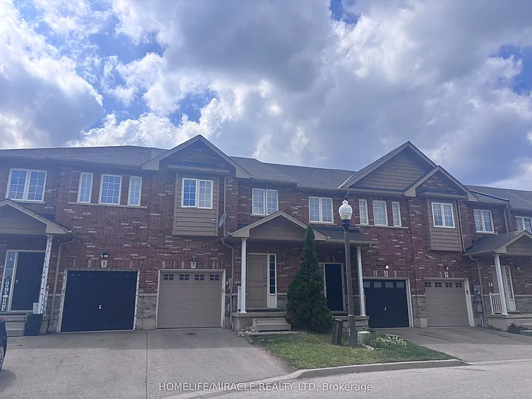 45 Seabreeze Cres #7 — Photo 2