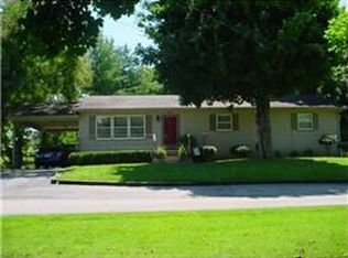 611 N Buckner Ave, Munfordville, KY 42765