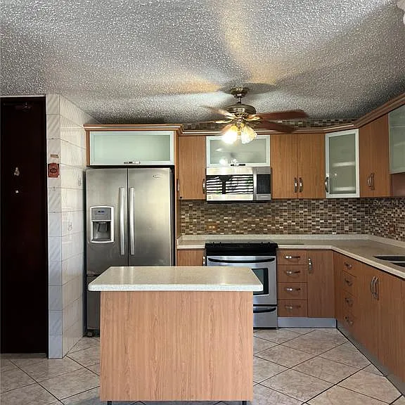 SB 30 La Mansion — Photo 2