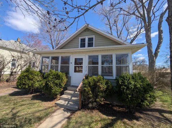 212 3rd Ave N, Waite Park, MN 56387