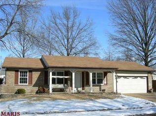 777 Windingpath Ln, Ballwin, MO 63021