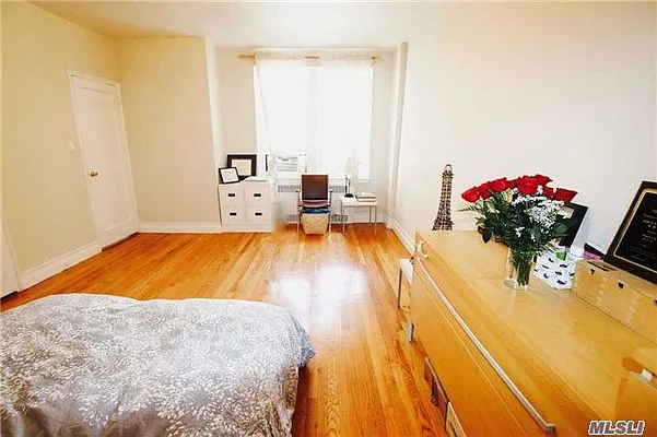 Sold by Remax City Square | media 1