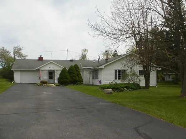 6121 M 33, Onaway, MI 49765