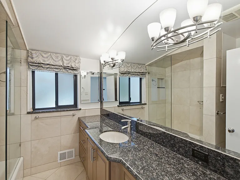 1806 Sebastian Dr — Photo 27