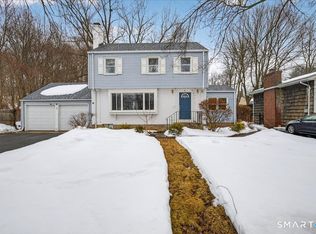 61 Reyna Rd, Hamden, CT 06514