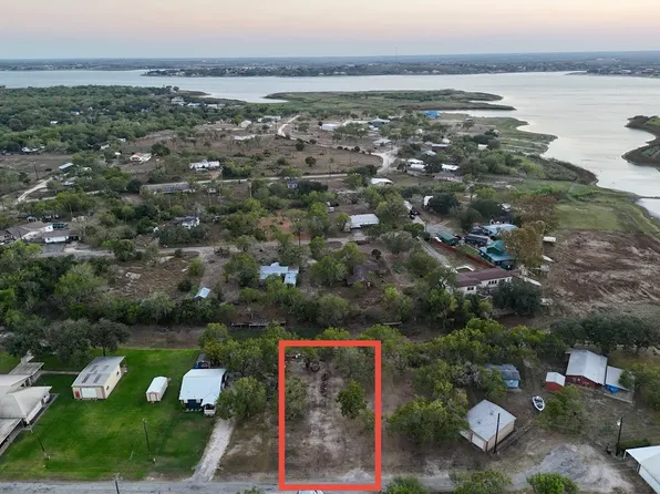 0 Laurie Dr, Mathis, TX 78368