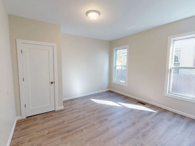 365 Winthrop Ave — Photo 13