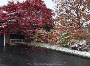 27 Paramount Ct, Toronto, ON M6M2L3