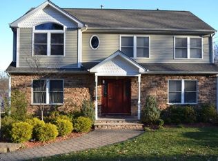 509 Van Dyke St, Ridgewood, NJ 07450
