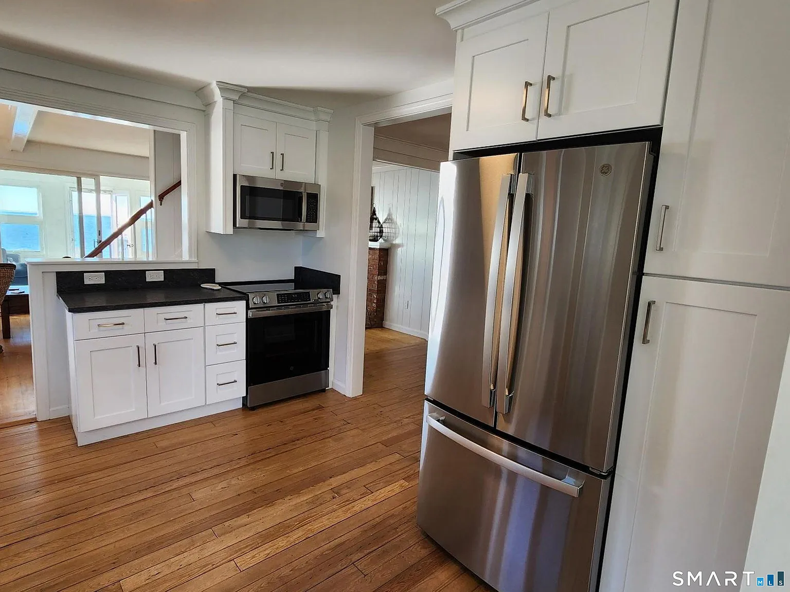 3 bed, 2.0 bath, 1606 sqft, $3,500 — Photo 4