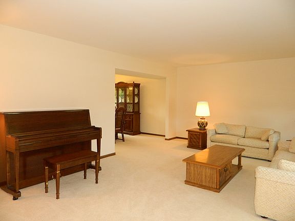 5th image of 1915 Driftwood Ct