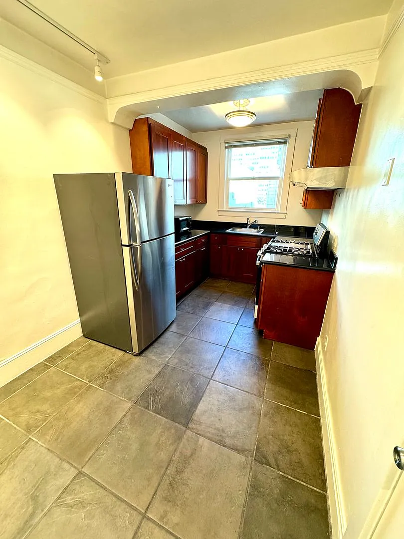 1646 Sutter Street — Photo 3