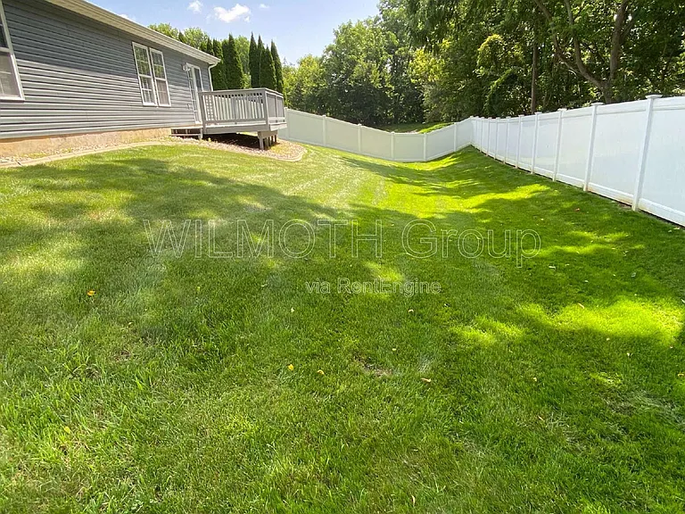 313 Tamarack Ct — Photo 17