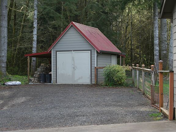 5th image of 343 Magpie Dr
