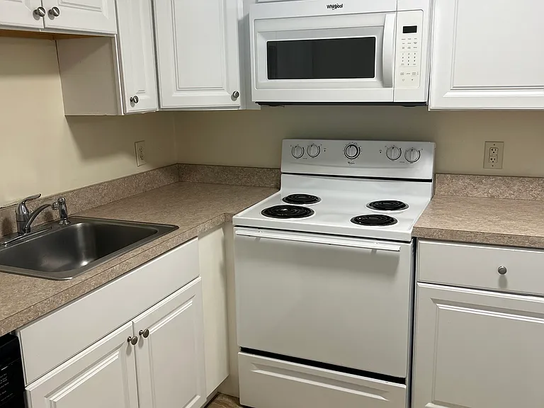 451 School St #1-12 — Photo 2