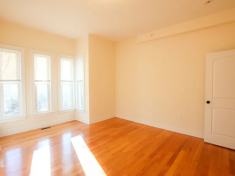 29-33 Highland Ave #3 — Photo 6