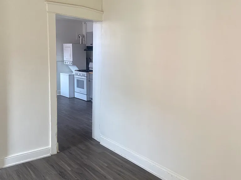 124 S Arch St — Photo 6