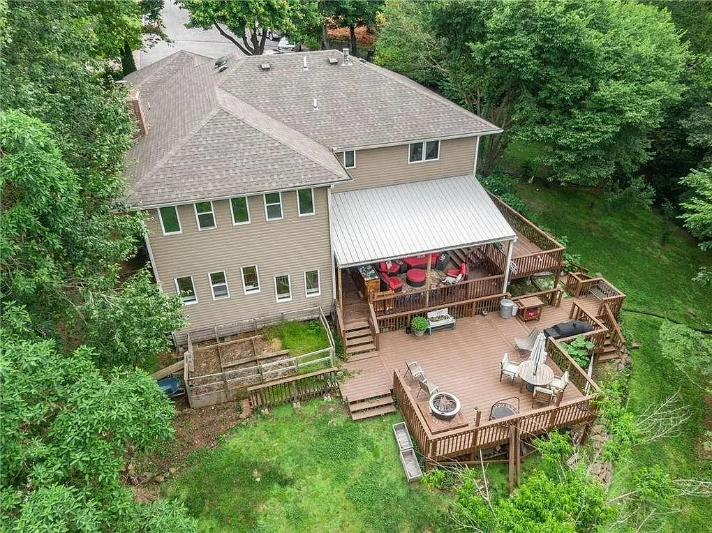 821 S Summit Dr — Photo 4