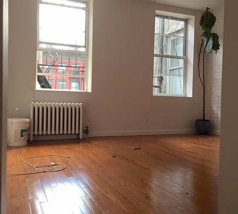 3rd image of 64 Thompson St APT 4