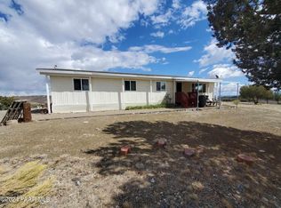 10745 S Cholla Dr, Mayer, AZ 86333