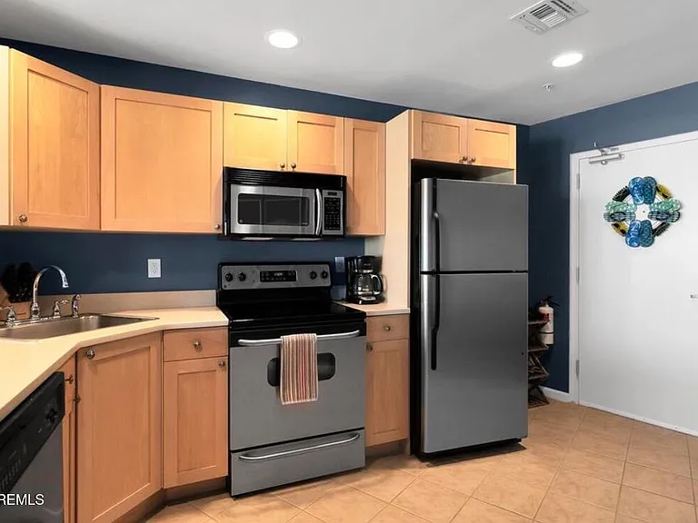 1810 Central Ave #11 — Photo 9