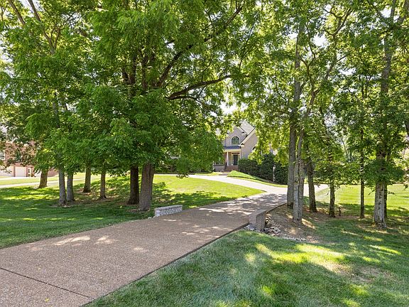 2nd image of 2936 McLemore Cir