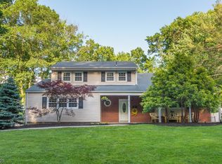 13 Fairmount Rd, West Caldwell, NJ 07006