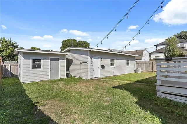 417 Kenilworth St — Photo 5