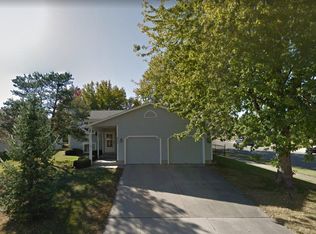 6023 Hampton Ln NW, Rochester, MN 55901