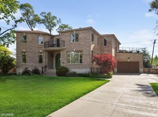 915 Glenshire Rd, Glenview, IL 60025