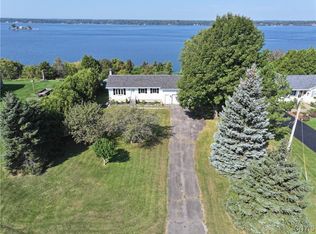 159 River Ledge Rd, Hammond, NY 13646