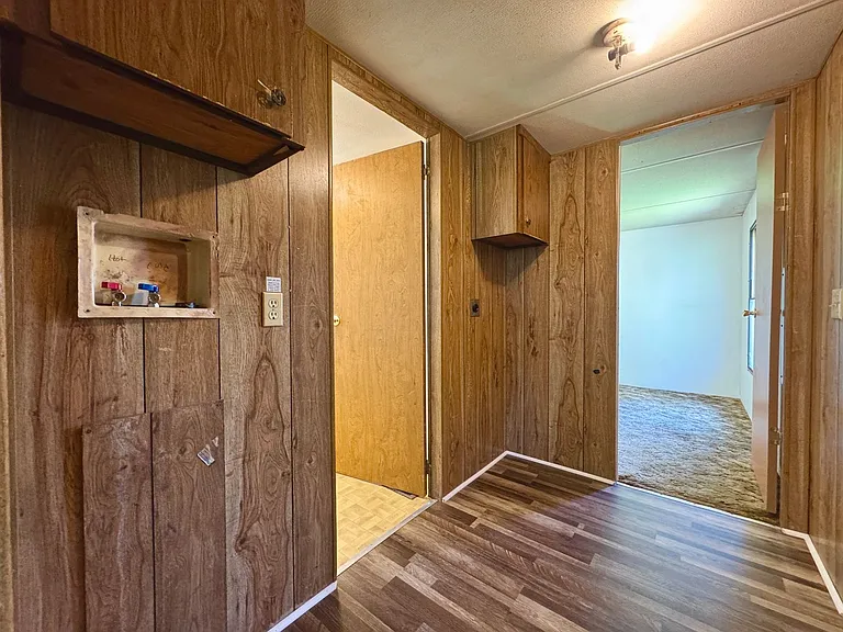 225 Community Dr #9 — Photo 9