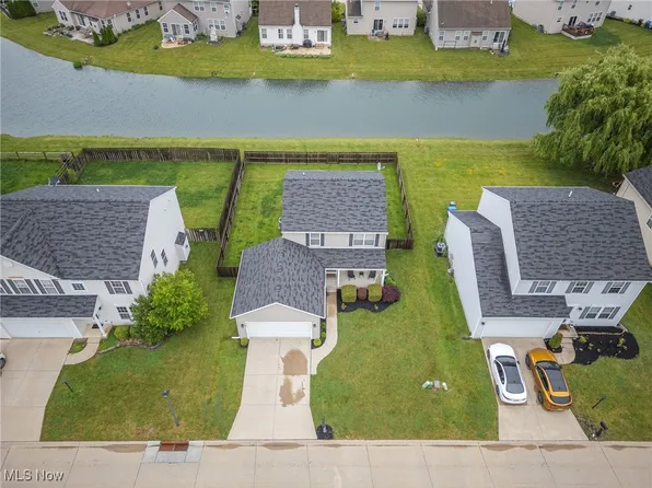 6179 Greenview Trl, North Ridgeville, OH 44039