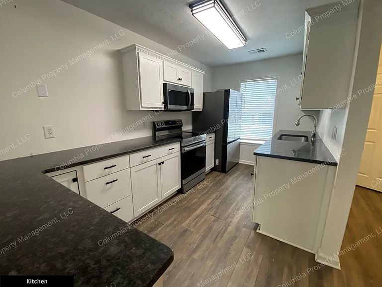 207 Philmont Dr — Photo 3