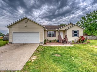 2458 Geneva Dr, Harrison, AR 72601