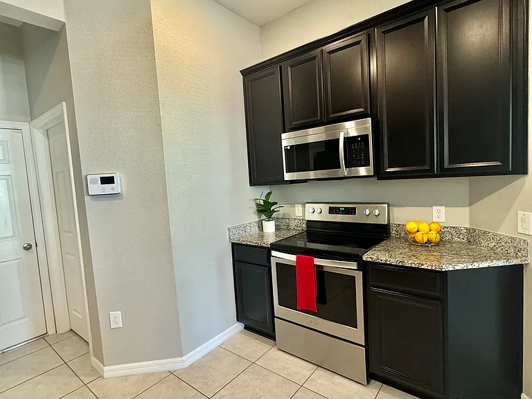 1478 Garden Arbor Ln — Photo 3