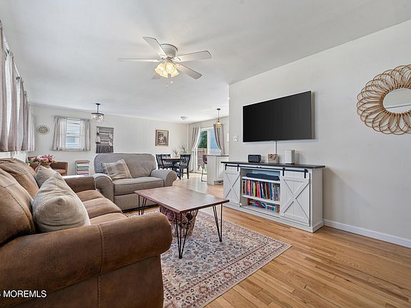 5th image of 13 Charles Avenue