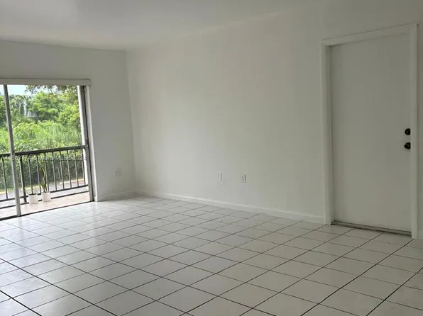 7849 Miller Dr APT A210, Miami, FL 33155