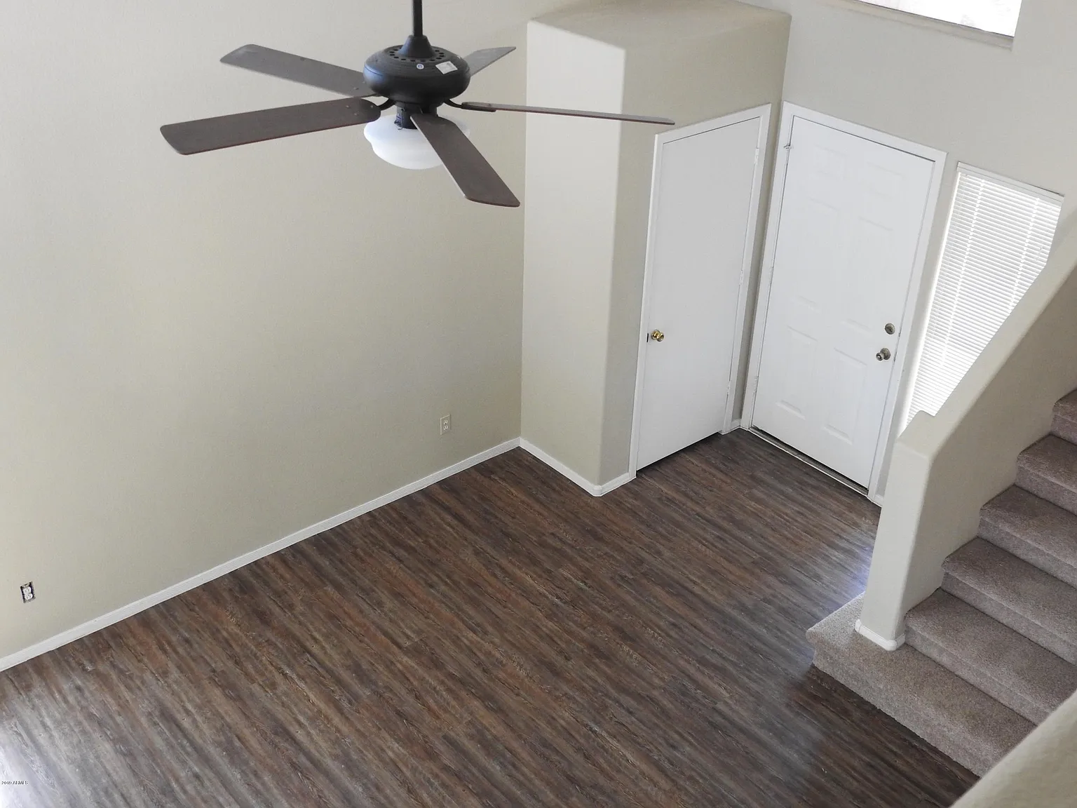 3 bed, 2.5 bath, 1924 sqft, $2,500 — Photo 4