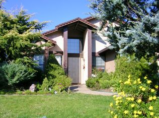2449 Hill View Ln, Pinole, CA