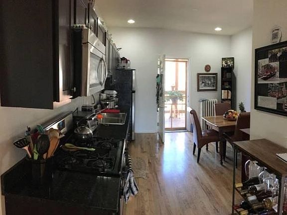 3rd image of 1948 W Lawrence Ave APT 3E