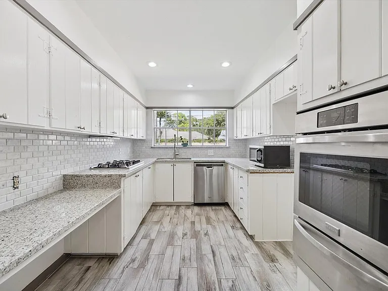 10807 Beinhorn Rd — Photo 8