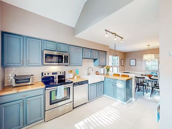 3rd image of 1548 Ritchie Ln