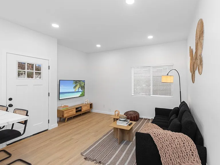 6916 Eberhart St — Photo 7
